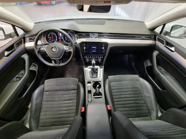 VOLKSWAGEN Passat 2017 Variant GTE Plug-In Hybrid 160 kW (218 hv) DSG-automaatti / Webasto / Koukku / P-kamera / ACC