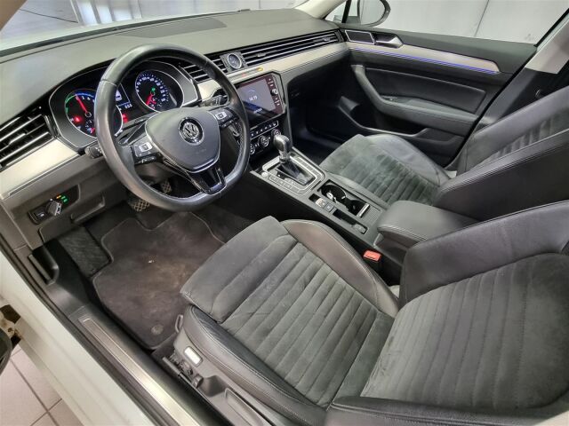 VOLKSWAGEN Passat 2017 Variant GTE Plug-In Hybrid 160 kW (218 hv) DSG-automaatti / Webasto / Koukku / P-kamera / ACC