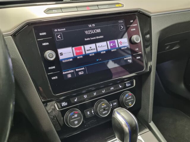 VOLKSWAGEN Passat 2017 Variant GTE Plug-In Hybrid 160 kW (218 hv) DSG-automaatti / Webasto / Koukku / P-kamera / ACC