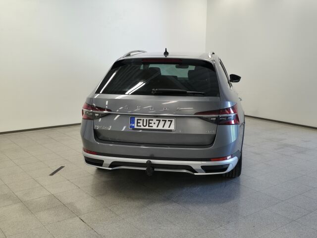 SKODA Superb 2022 Combi 2.0 TDI 200 4x4 Scout DSG Autom.