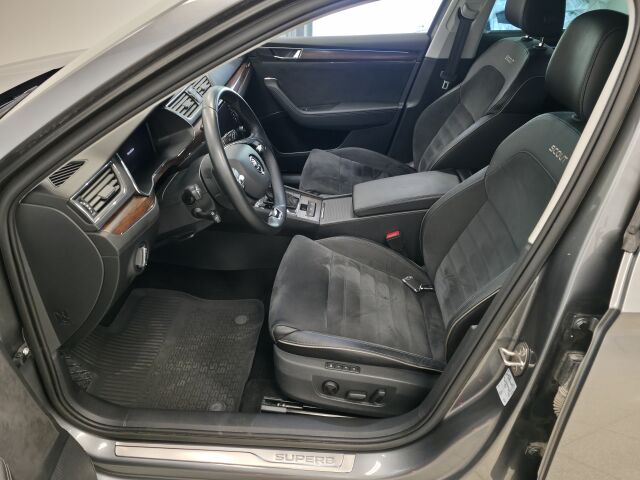 SKODA Superb 2022 Combi 2.0 TDI 200 4x4 Scout DSG Autom.
