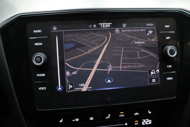 VOLKSWAGEN Passat 2022 Variant R-Line 2,0 TDI EVO SCR 110 kW DSG-automaatti** Juuri huollettu **