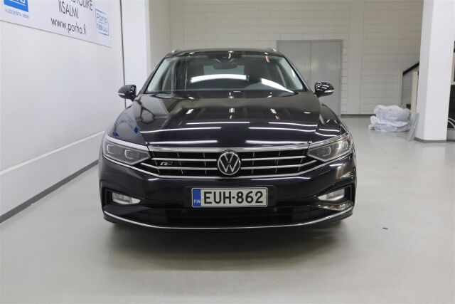 VOLKSWAGEN Passat 2022 Variant R-Line 2,0 TDI EVO SCR 110 kW DSG-automaatti** Juuri huollettu **