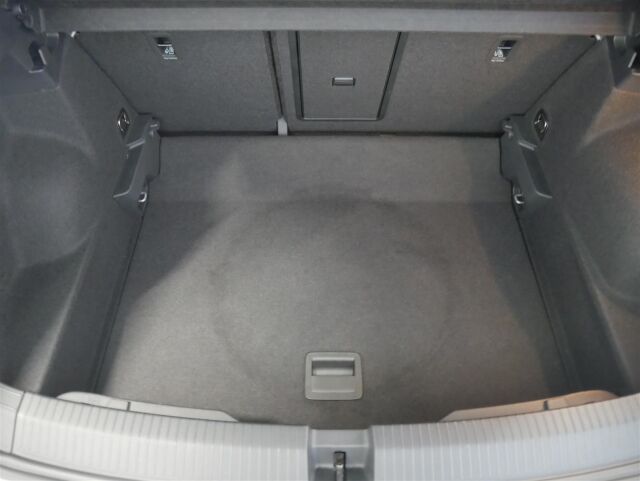 VOLKSWAGEN T-Roc 2022 R-Line Business 1,5 TSI EVO 110 kW DSG-automaatti