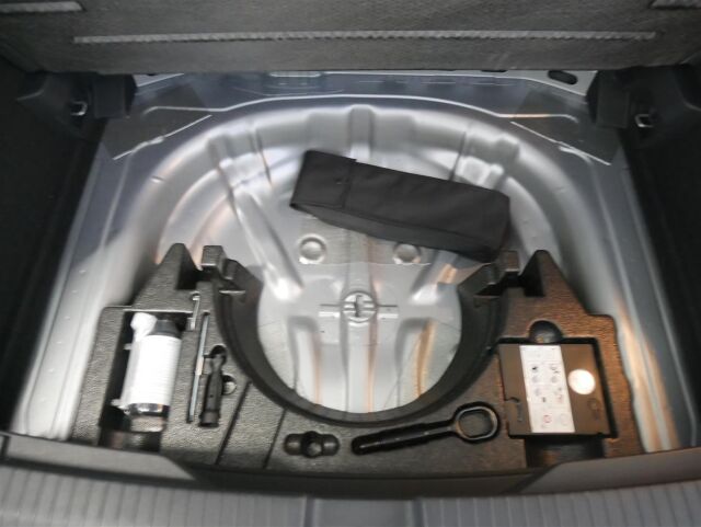 VOLKSWAGEN T-Roc 2022 R-Line Business 1,5 TSI EVO 110 kW DSG-automaatti