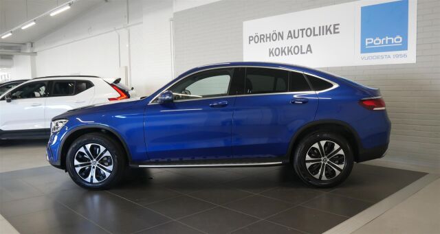 MERCEDES-BENZ GLC 2022 300 e 4MATIC A Business Coupé