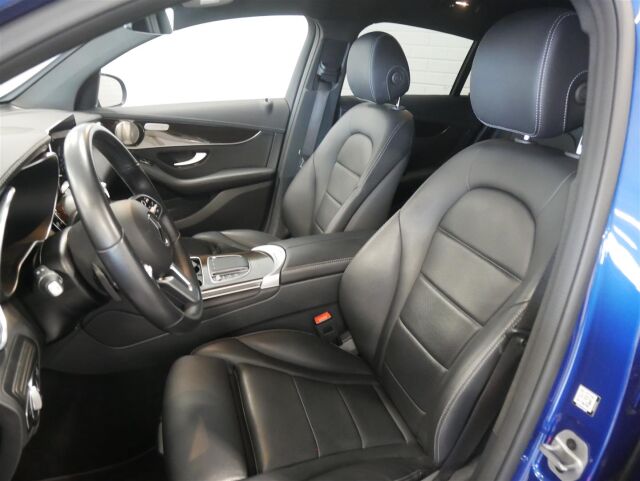 MERCEDES-BENZ GLC 2022 300 e 4MATIC A Business Coupé