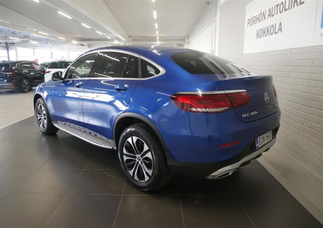 MERCEDES-BENZ GLC 2022 300 e 4MATIC A Business Coupé