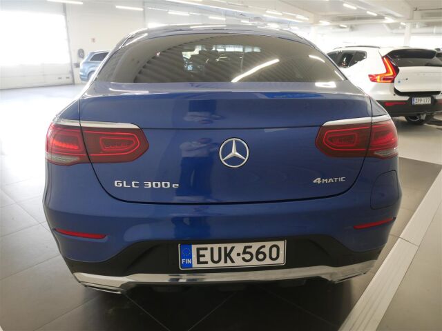 MERCEDES-BENZ GLC 2022 300 e 4MATIC A Business Coupé