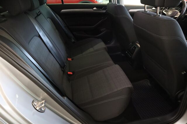 VOLKSWAGEN Passat 2022 Sedan Comfort Business 1,5 TSI EVO 110 kW DSG- Myydään maaliskuussa.