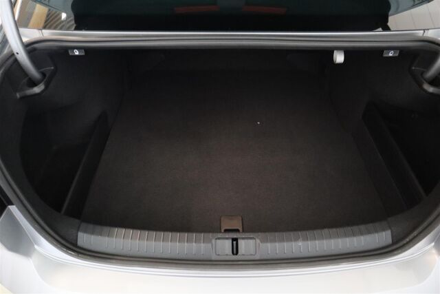 VOLKSWAGEN Passat 2022 Sedan Comfort Business 1,5 TSI EVO 110 kW DSG- Myydään maaliskuussa.