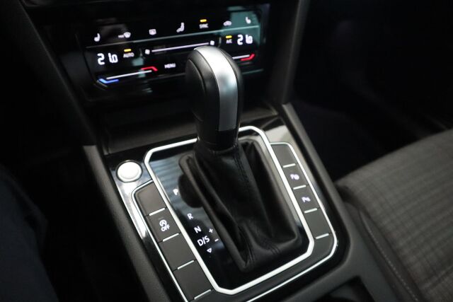 VOLKSWAGEN Passat 2022 Sedan Comfort Business 1,5 TSI EVO 110 kW DSG- Myydään maaliskuussa.