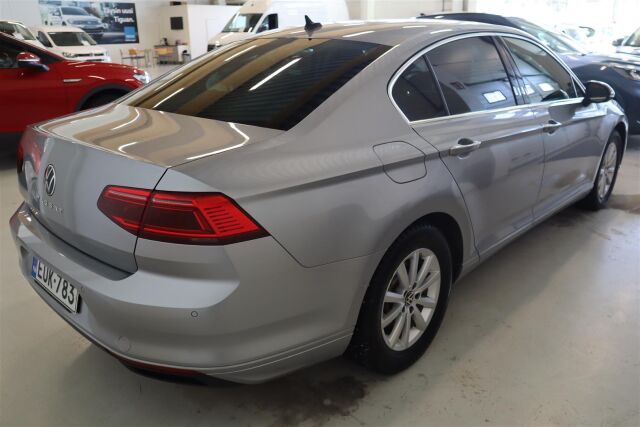 VOLKSWAGEN Passat 2022 Sedan Comfort Business 1,5 TSI EVO 110 kW DSG- Myydään maaliskuussa.