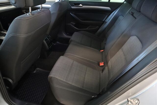 VOLKSWAGEN Passat 2022 Sedan Comfort Business 1,5 TSI EVO 110 kW DSG- Myydään maaliskuussa.