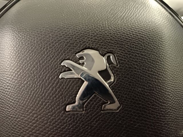 PEUGEOT 3008 2022 Active Pack Style PureTech 130 EAT8-aut.**TODELLA KOMIA LEIJONA**