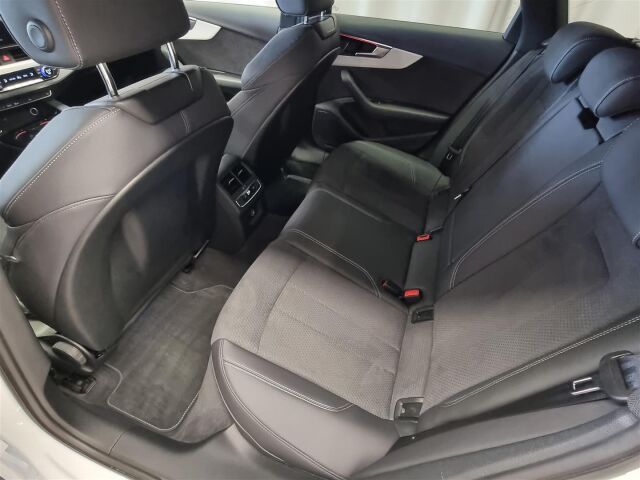 AUDI A4 2023 Avant Progress S line 40 TFSI 150 kW MHEV quattro S tronic / Webasto / Koukku / ACC / P-Kamera