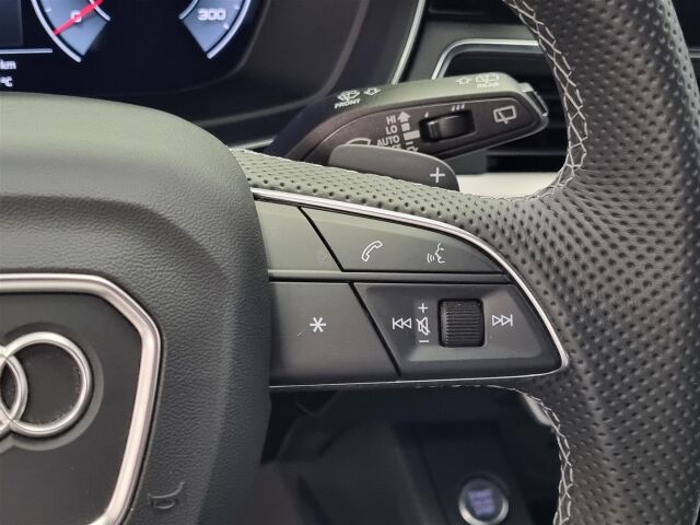 AUDI A4 2023 Avant Progress S line 40 TFSI 150 kW MHEV quattro S tronic / Webasto / Koukku / ACC / P-Kamera