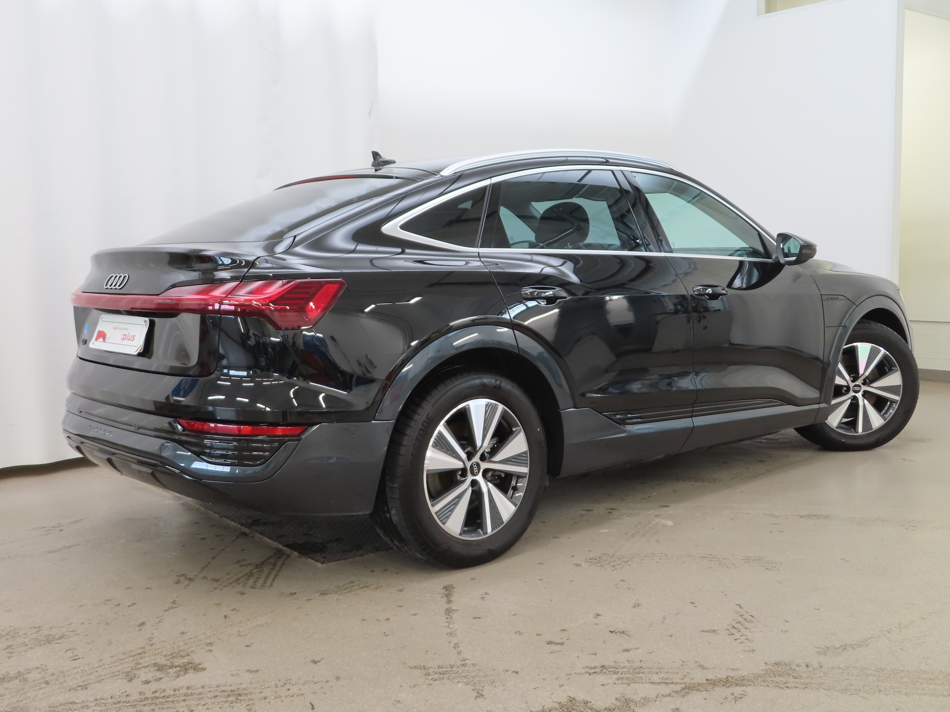 Audi Q8 e-tron 2023, photo 5/12