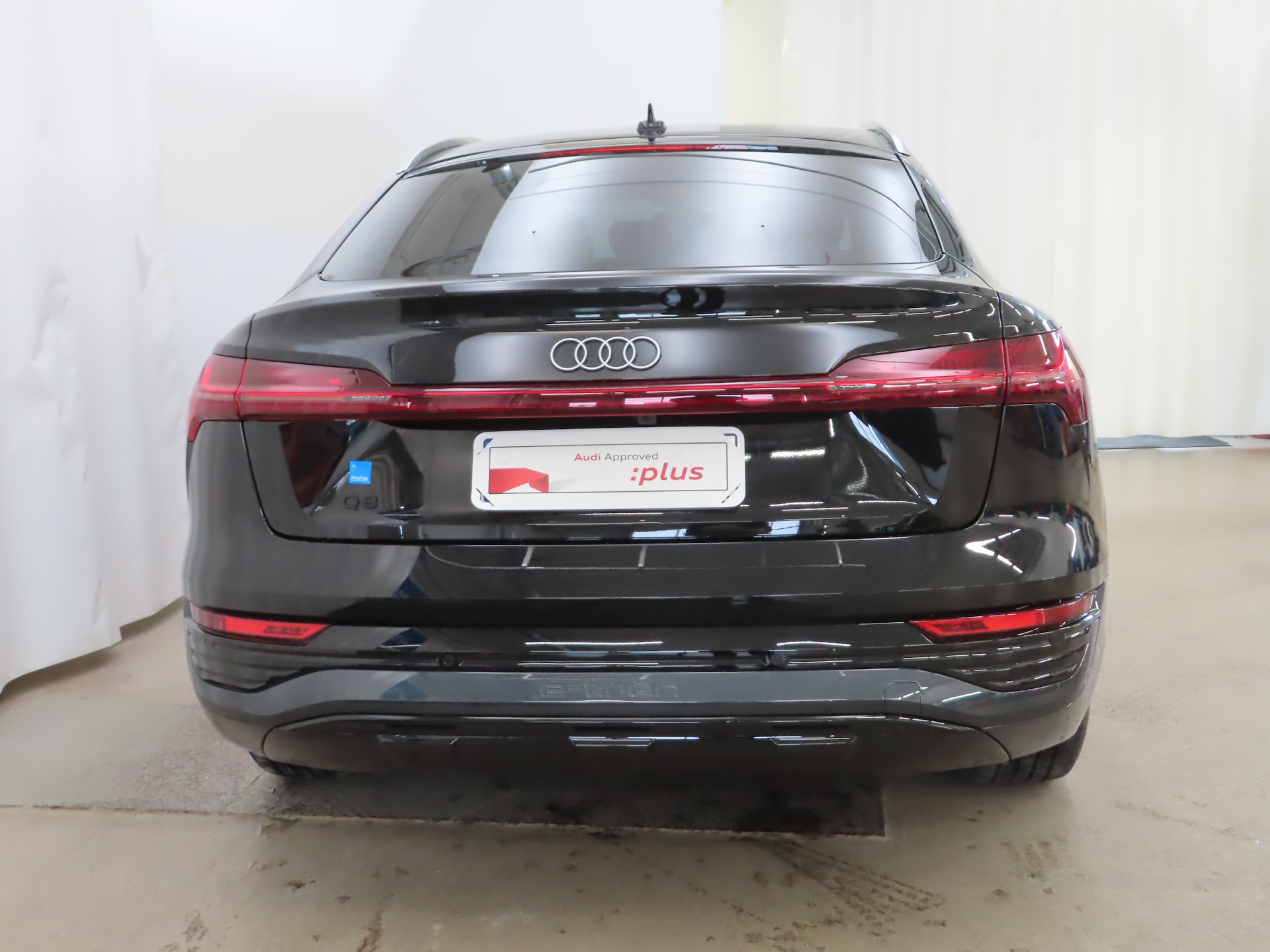 Audi Q8 e-tron 2023, photo 6/12