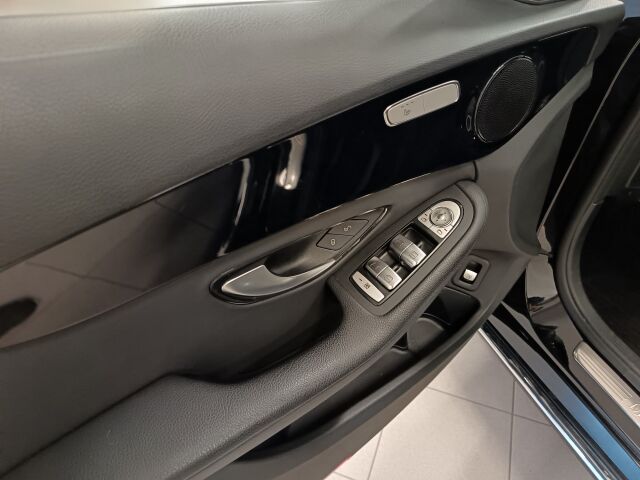 Mercedes-Benz C 2020 300 e T A Business Edition EQ Power"SUPERUPEA JOHTOTÄHTI VÄHILLÄ KILOMETREILLÄ"