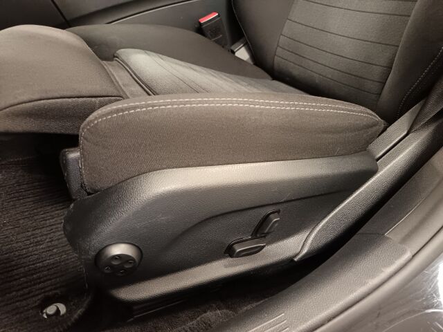 Mercedes-Benz C 2020 300 e T A Business Edition EQ Power"SUPERUPEA JOHTOTÄHTI VÄHILLÄ KILOMETREILLÄ"