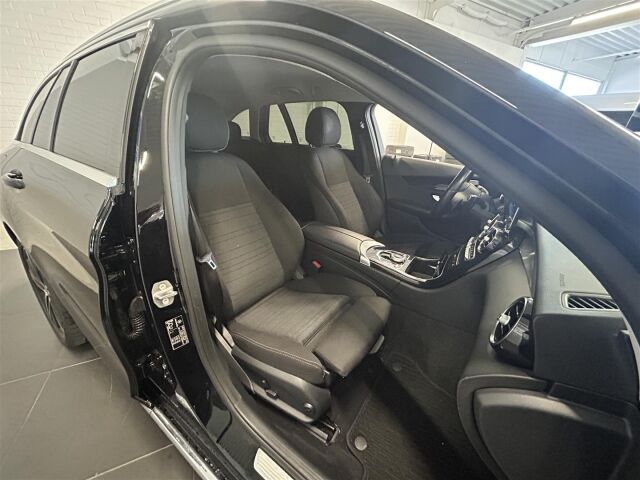 MERCEDES-BENZ C 2020 300 e T A Business Edition EQ Power