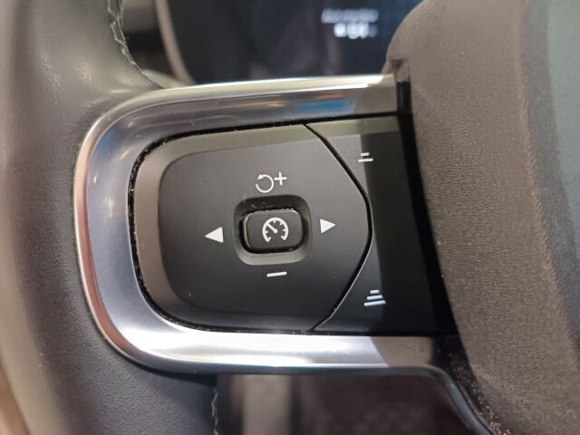 VOLVO XC40 2023 Recharge Twin Ultimate aut