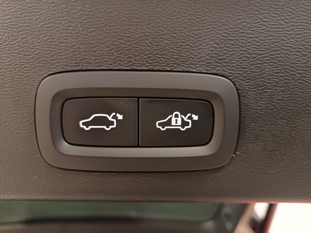 VOLVO XC40 2023 Recharge Twin Ultimate aut