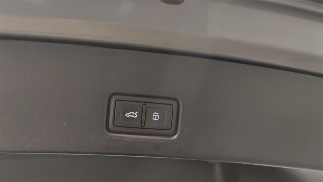 AUDI Q4 e-tron 2023 50 e-tron quattro Sportback Edition One