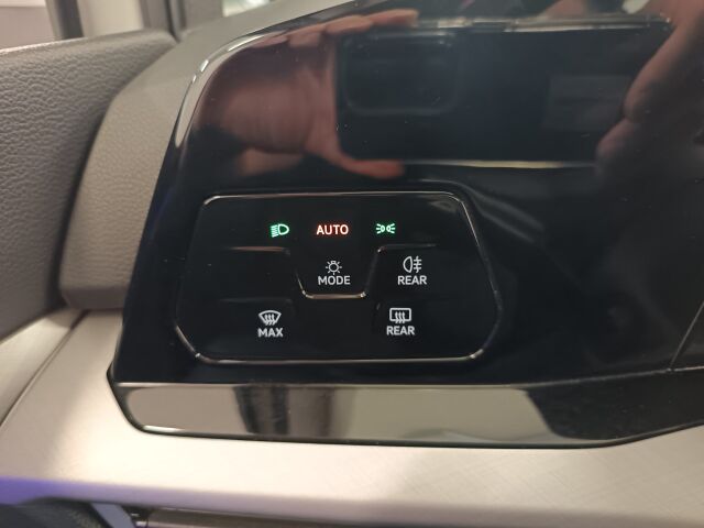 VOLKSWAGEN Golf 2023 Variant Comfort Business 1,0 eTSI (MHEV) 81 kW DSG