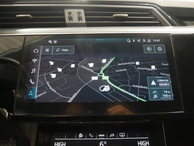 AUDI Q8 e-tron 2023 50 quattro Progress