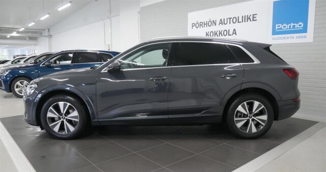 AUDI Q8 e-tron 2023 50 quattro Progress