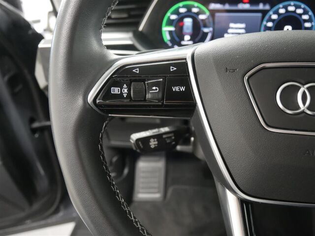 AUDI Q8 e-tron 2023 50 quattro Progress