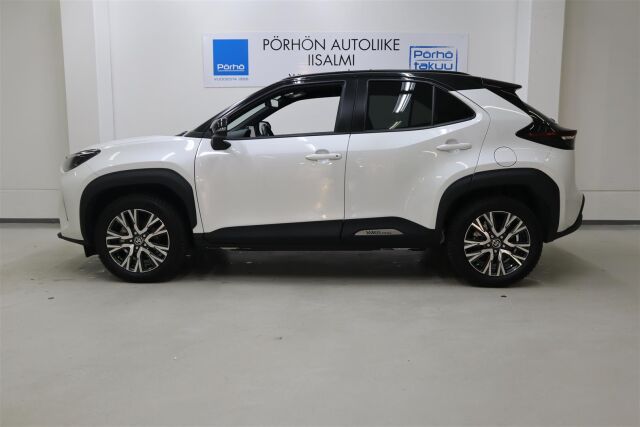 TOYOTA Yaris Cross 2023 1,5 Hybrid GR SPORT