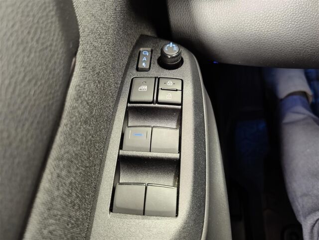 TOYOTA Yaris Cross 2023 1,5 Hybrid GR SPORT