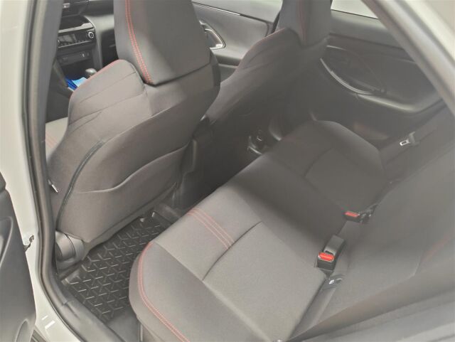 TOYOTA Yaris Cross 2023 1,5 Hybrid GR SPORT