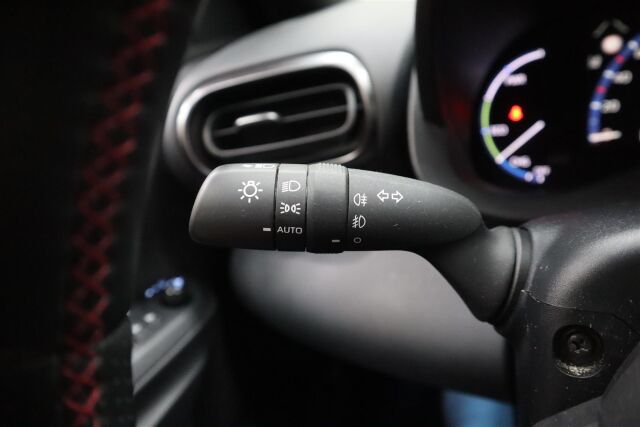 TOYOTA Yaris Cross 2023 1,5 Hybrid GR SPORT