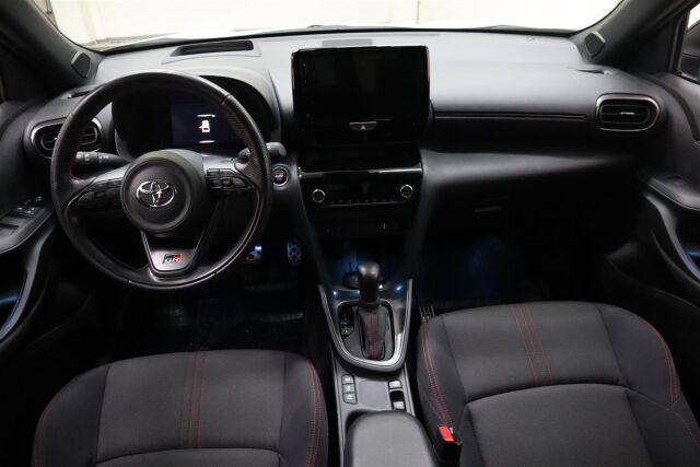TOYOTA Yaris Cross 2023 1,5 Hybrid GR SPORT