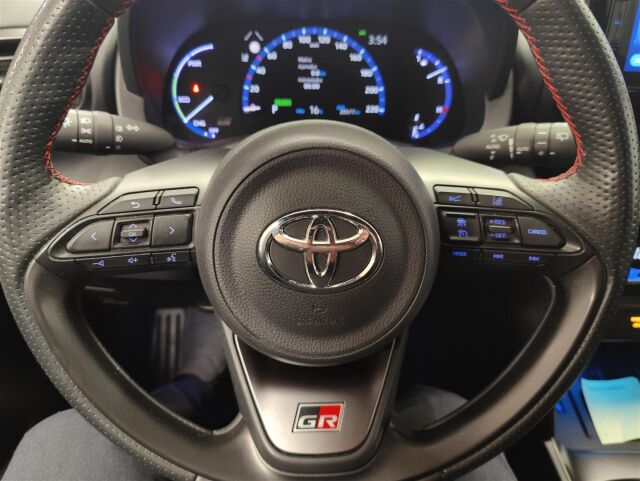 TOYOTA Yaris Cross 2023 1,5 Hybrid GR SPORT