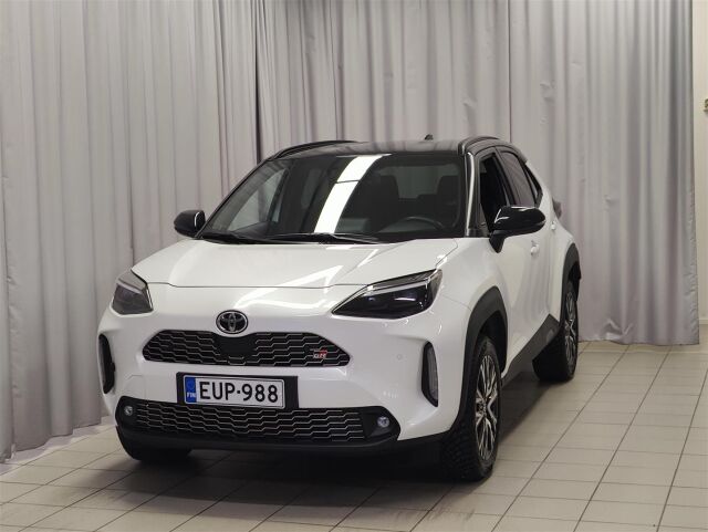 TOYOTA Yaris Cross 2023 1,5 Hybrid GR SPORT