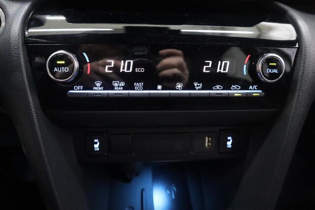 TOYOTA Yaris Cross 2023 1,5 Hybrid GR SPORT