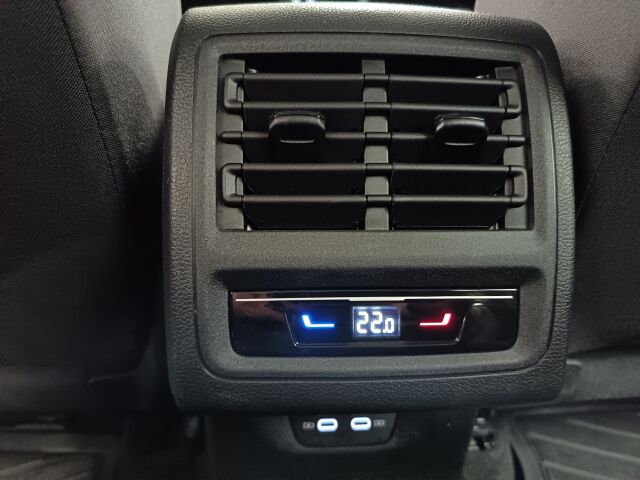 VOLKSWAGEN Golf 2023 Variant Comfort Business 1,0 eTSI (MHEV) 81 kW DSG