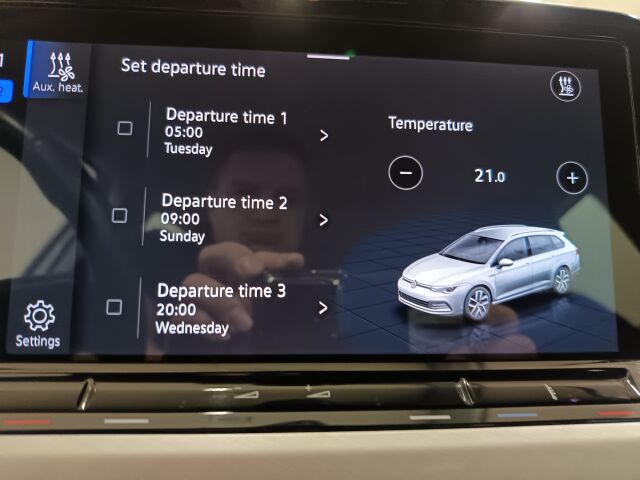 VOLKSWAGEN Golf 2023 Variant Comfort Business 1,0 eTSI (MHEV) 81 kW DSG