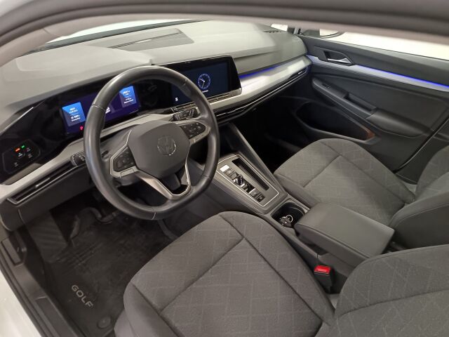VOLKSWAGEN Golf 2023 Variant Comfort Business 1,0 eTSI (MHEV) 81 kW DSG