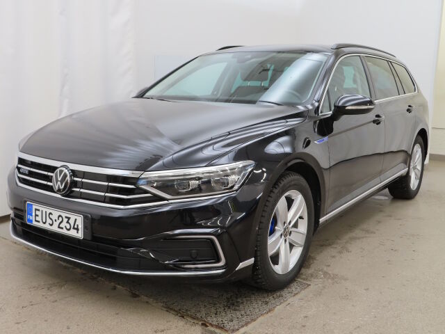 Volkswagen Passat 2023 Variant GTE Business Plug-In Hybrid 160 kW DSG-automaatti