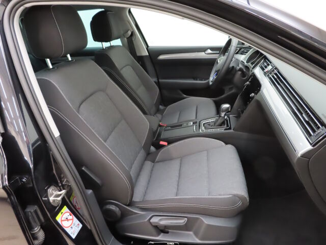 Volkswagen Passat 2023 Variant GTE Business Plug-In Hybrid 160 kW DSG-automaatti