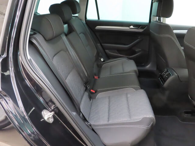 Volkswagen Passat 2023 Variant GTE Business Plug-In Hybrid 160 kW DSG-automaatti