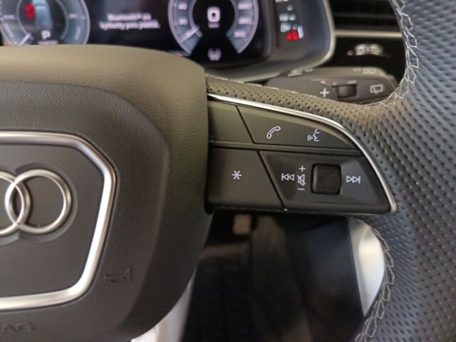 AUDI Q7 2023 Progress S line 55 TFSI e quattro tiptronic