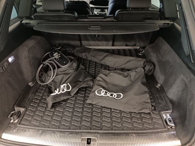 AUDI Q7 2023 Progress S line 55 TFSI e quattro tiptronic
