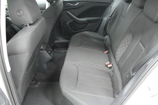 SKODA Scala 2023 1.0 TSI 110 Ambition DSG Autom.
